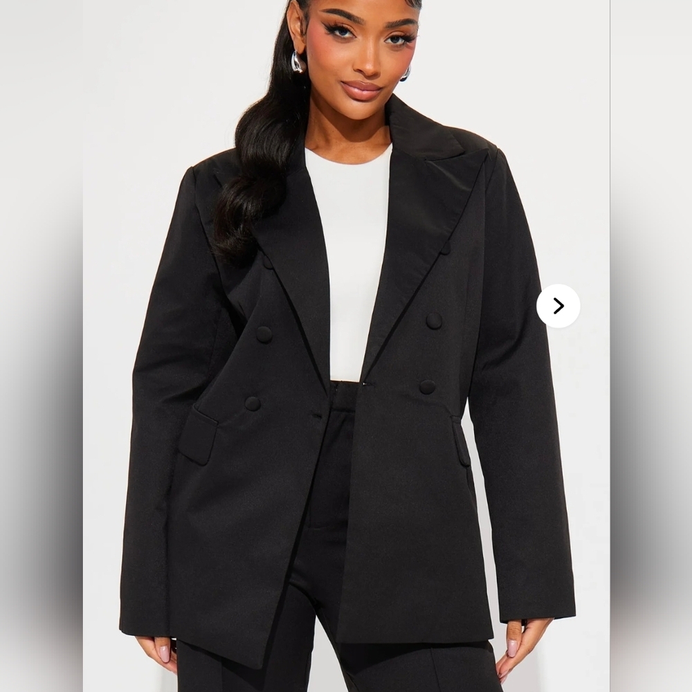 Elegant Black Double-Breasted Women's Blazer